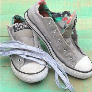 Girls Converse Gray Watermelon Lining SZ 3